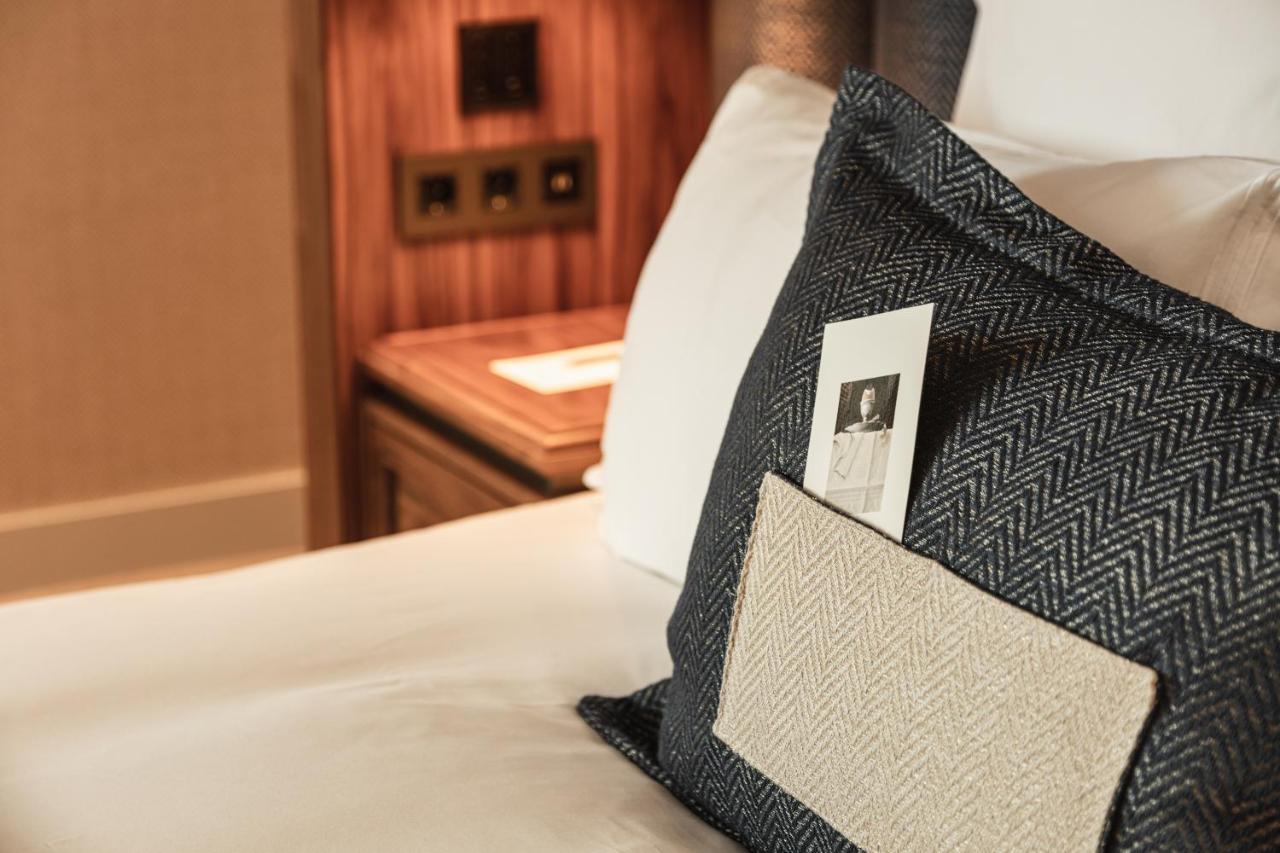 Hotel 717 อัมสเตอร์ดัม ภายนอก รูปภาพ A pillow menu