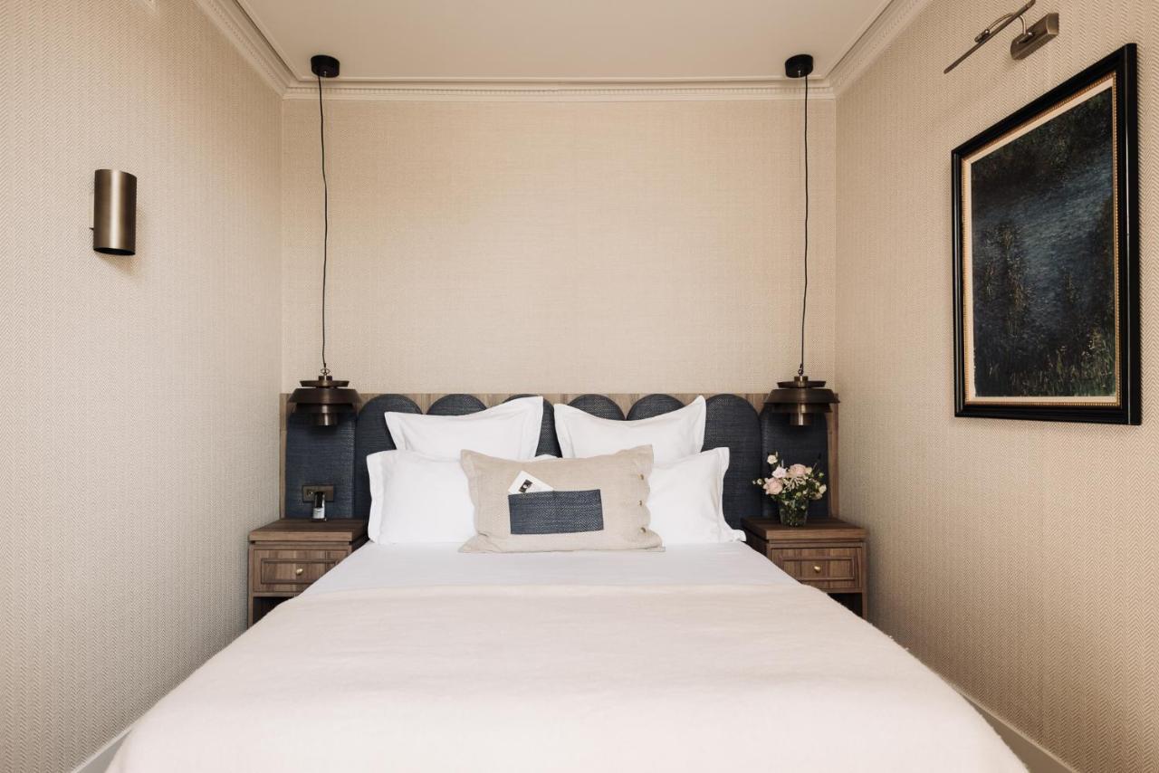 Hotel 717 อัมสเตอร์ดัม ภายนอก รูปภาพ A bedroom at the hotel