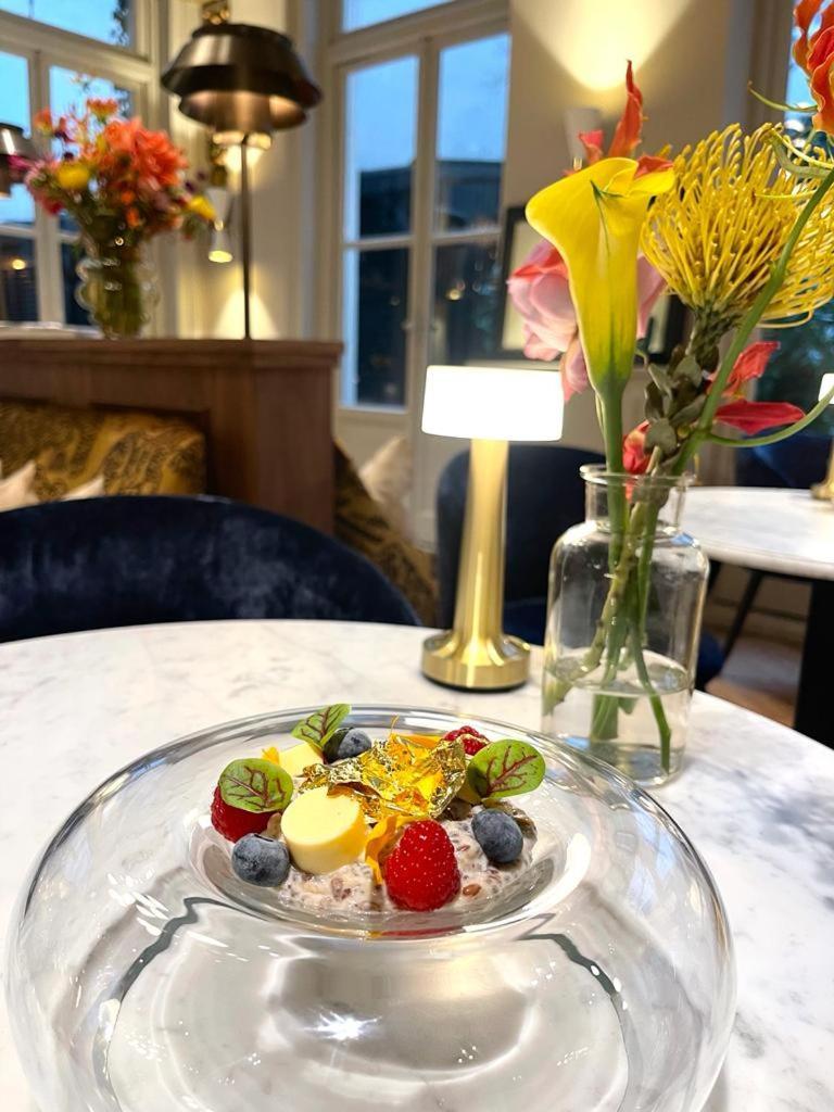 Hotel 717 อัมสเตอร์ดัม ภายนอก รูปภาพ A fruit salad
