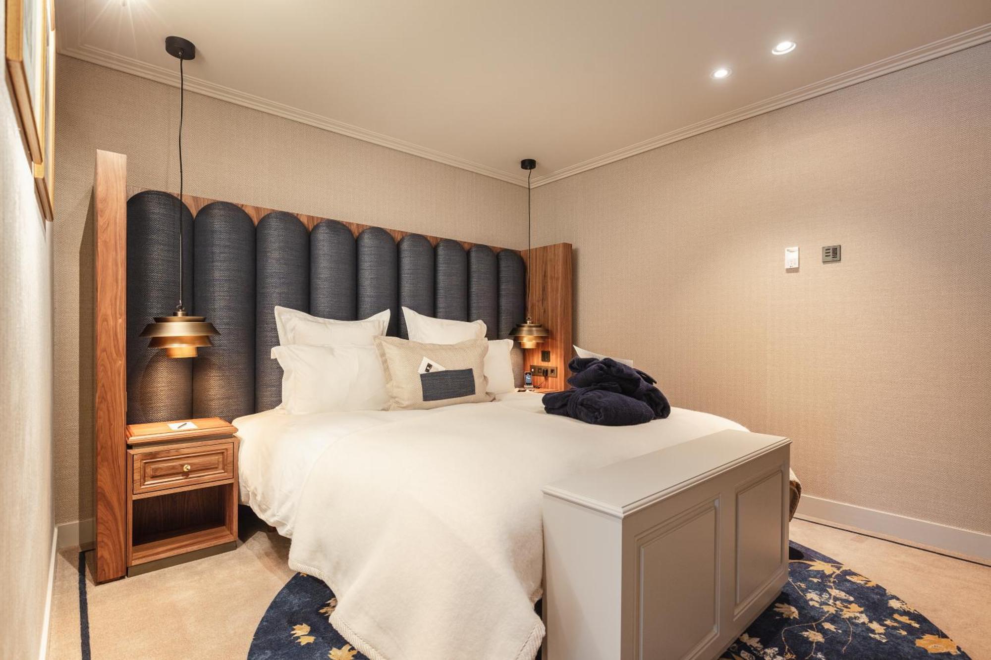 Hotel 717 อัมสเตอร์ดัม ภายนอก รูปภาพ A bedroom at the hotel